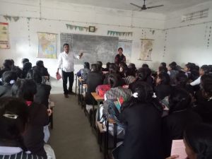  कन्या शाला में एड्स जागरूकता का आयोजन