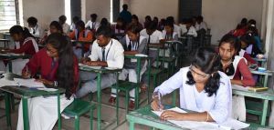  बलरामपुर : कक्षा 12वीं परीक्षाएं शुरू, 10वीं की परीक्षा आज से तनाव एवं भय मुक्त होकर दें परीक्षा: कलेक्टर