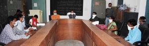  जशपुरनगर : कलेक्टर ने शासकीय बालक उच्चतर माध्यमिक पहुंचकर गिरदावरी के प्रशिक्षण की ली जानकारी