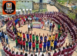  प्रेमनगर के एकलव्य व स्वामी आत्मानंद विद्यालय में विभिन्न प्रकार के आकृति बनाकर चलाया गया मतदाता जागरूकता अभियान