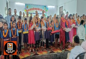 रामानुजनगर में विकास खंड स्तरीय शाला प्रवेश उत्सव संपन्न