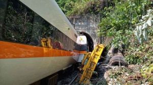 ताइवान में दर्दनाक ट्रेन हादसा, कम से कम 36 लोगों की मौत और 72 घायल