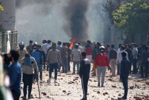  दिल्ली हिंसा: पुलिसवालों की पिटाई से घायल हुए युवक की मौत