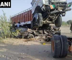  राजस्थान के जोधपुर में भीषण सड़क हादसा, ट्रक और जीप की टक्कर में 11 लोगों की मौत 