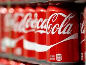  कोका कोला ने एक महीने के लिए सोशल मीडिया विज्ञापनों पर लगाई रोक, विज्ञापन कंपनियों को होगा बड़ा नुकसान