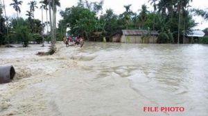  असम में बाढ़ से स्थिति बनी गंभीर, अबतक 59 लोगों की मौत