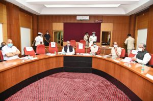  रायपुर :  विधानसभा अध्यक्ष डॉ. चरणदास महंत की अध्यक्षता में आज यहां विधानसभा के समिति कक्ष में कार्यमंत्रणा समिति की बैठक आयोजित की गई... 