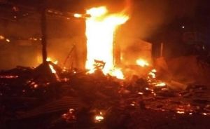  गुजरात के अहमदाबाद कपड़ा गोदाम में आग के बाद विस्फोट, अब तक 9 लोगों की मौत