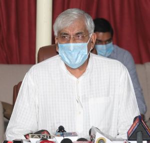   स्वास्थ्य मंत्री श्री सिंहदेव ने पत्रकार वार्ता में कोविड टीकाकरण और प्रदेश में कोरोना संक्रमण की ताजा स्थिति की जानकारी दी