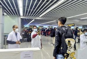  कोरोना संकट: आज से दिल्ली एयरपोर्ट पर यात्रियों की होगी रैंडम टेस्टिंग