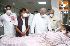  मुख्यमंत्री भूपेश बघेल अस्पताल पहुंचकर घायल जवानों से मिले : हॉस्पिटल प्रबंधन को बेहतर इलाज के निर्देश