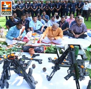  मुख्यमंत्री श्री भूपेश बघेल ने विजयादशमी पर्व पर विधि-विधान एवँ मंत्रोच्चार के बीच की शस्त्र पूजा