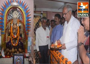  भेंट मुलाकात कार्यक्रम: विधानसभा क्षेत्र जांजगीर-चांपा : मुख्यमंत्री श्री भूपेश बघेल ने ग्राम सिवनी में माँ संतोषी देवी का किया दर्शन