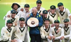  ऐडिलेड टेस्ट में ऑस्‍ट्रेलिया ने पाकिस्तान को पारी और 48 रन से हराया 