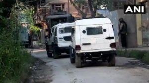  J&K: पुलवामा के गोसू इलाके में सुरक्षाबलों और आतंकियों के बीच मुठभेड़ में एक आतंकी ढेर