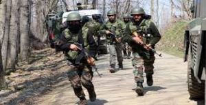 जम्मू-कश्मीर : सुरक्षाबलों को मिली बड़ी कामयाबी, दो जगहों पर चल रहे एनकाउंटर में 4 आतंकी ढेर