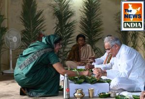  भेंट-मुलाकात के लिए मुख्यमंत्री श्री भूपेश बघेल रामगढ़ पहुंचे, दी अनेक सौगातें