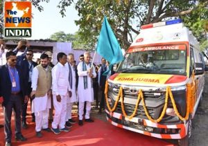  मुख्यमंत्री ने हरी झंडी दिखाकर महासमुंद जिले के सभी विकास खंडों में मोबाइल मेडिकल यूनिट की दी सौगात
